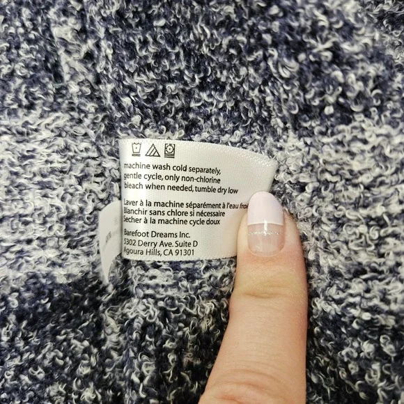 Barefoot Dreams Blue Striped Calypso Bamboo Chic Lite Cardigan Sweater. Size S/M - Picture 7 of 7